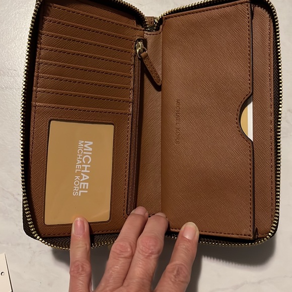 Michael Kors Jet Set Travel Lg Flat Phone Case Wallet - Picture 3 of 4